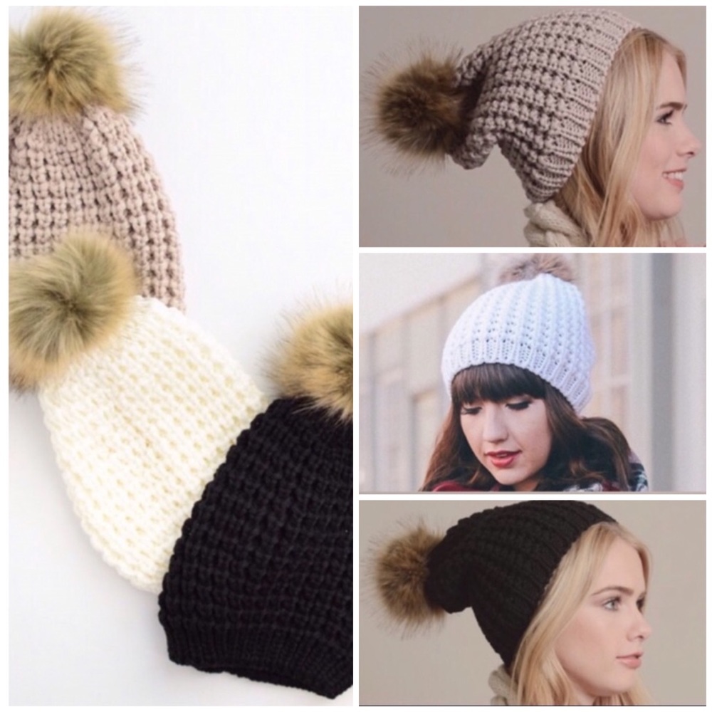 OFF WHITE POMPOM BEANIE - Picture 2 of 2